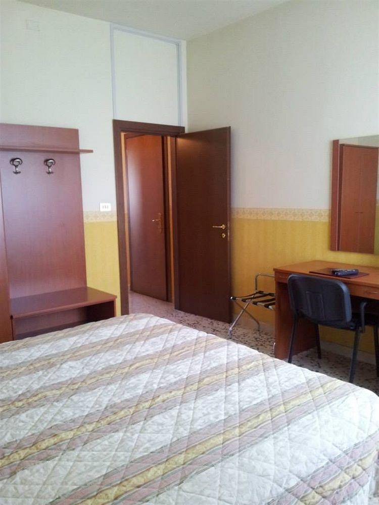 Hotel Frejus Collegno Eksteriør billede