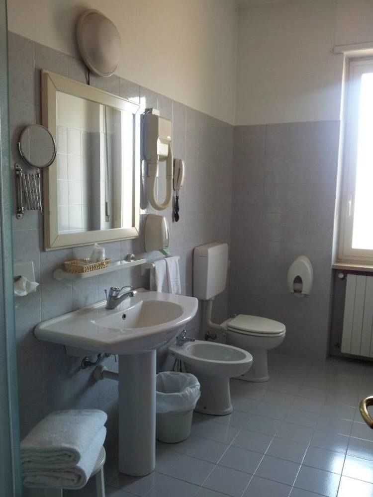 Hotel Frejus Collegno Eksteriør billede