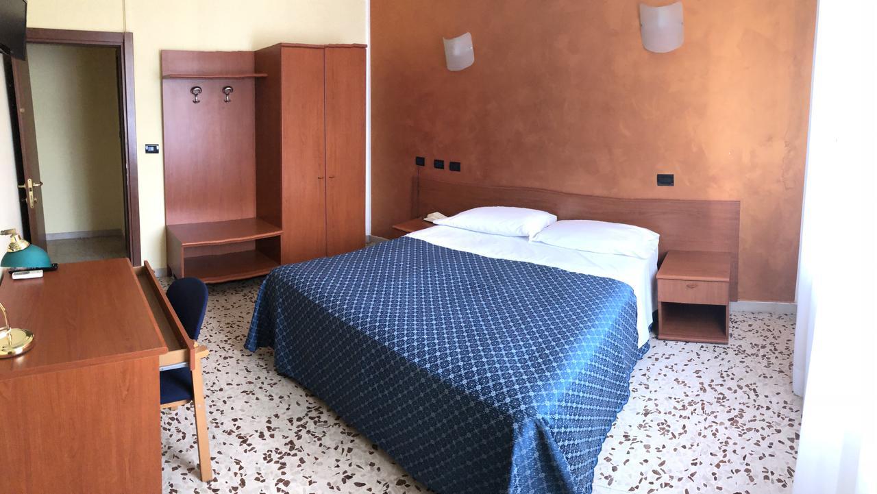 Hotel Frejus Collegno Eksteriør billede