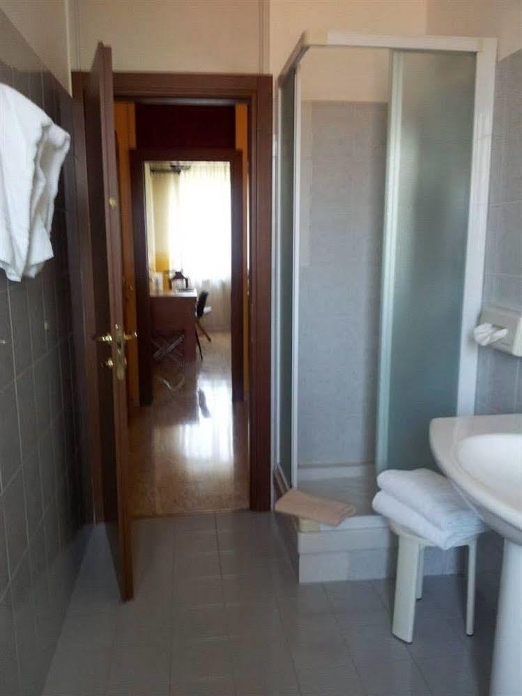 Hotel Frejus Collegno Eksteriør billede