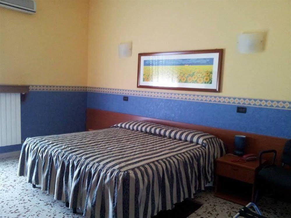 Hotel Frejus Collegno Eksteriør billede